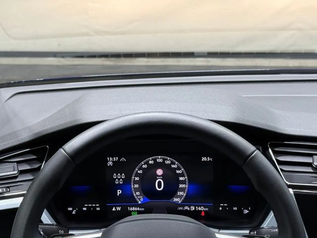 Volkswagen Touran 1.5 TSI DSG