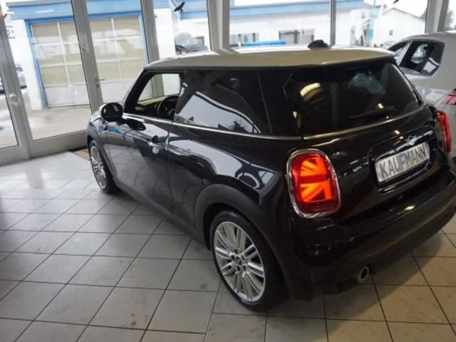 MINI Cooper COOPER 1,5 CAMDEN LEDER NAVI LED SHZ TEMPOMAT 17"
