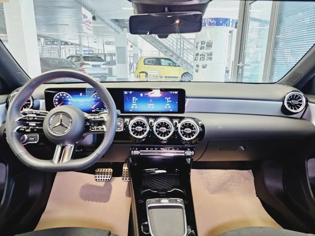 Mercedes-Benz A 180 AMG Line