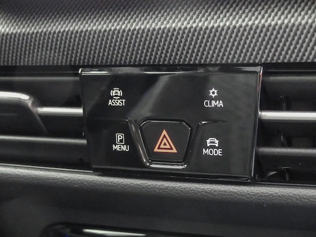 Volkswagen Golf 1.5 eTSI R-Line Variant