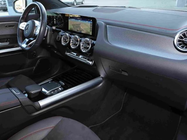 Mercedes-Benz EQA 300 AMG Line