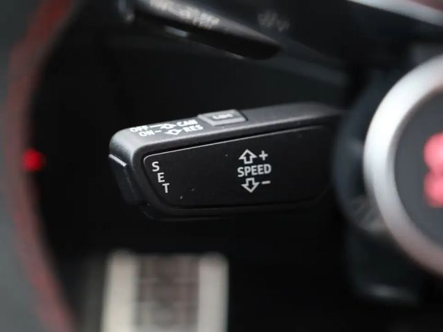 Audi RS Q3 Audi TT RS Coupé