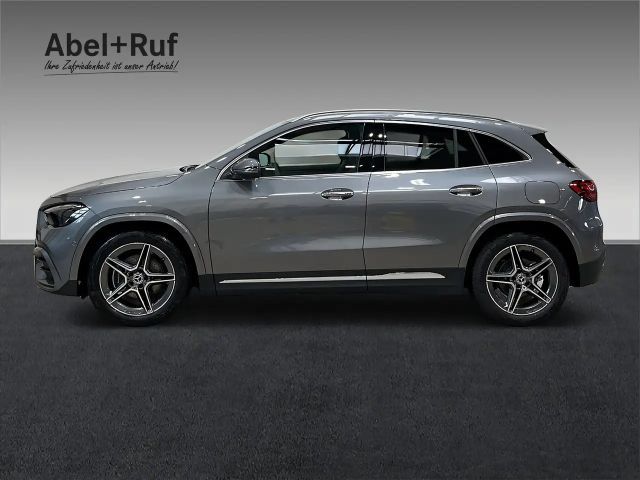 Mercedes-Benz GLA 200 AMG Line