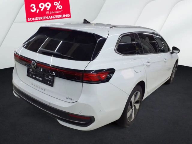 Volkswagen Passat 1.5 eTSI Business DSG Variant