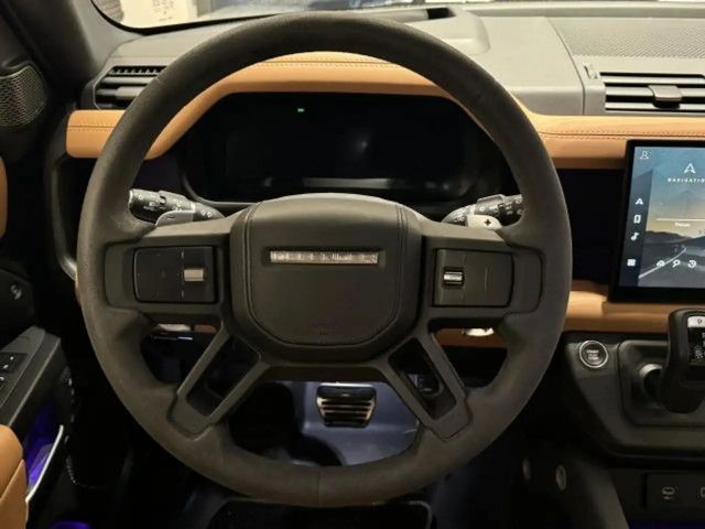 Land Rover Defender 110