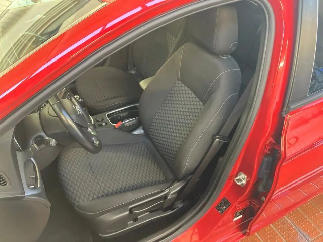 Opel Astra 1.2 Turbo Edition Sports Tourer