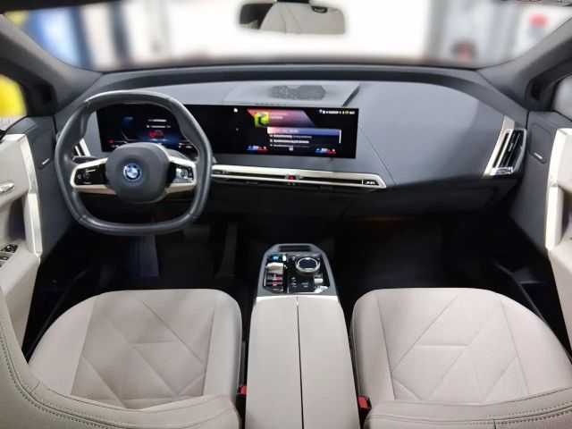 BMW iX xDrive40