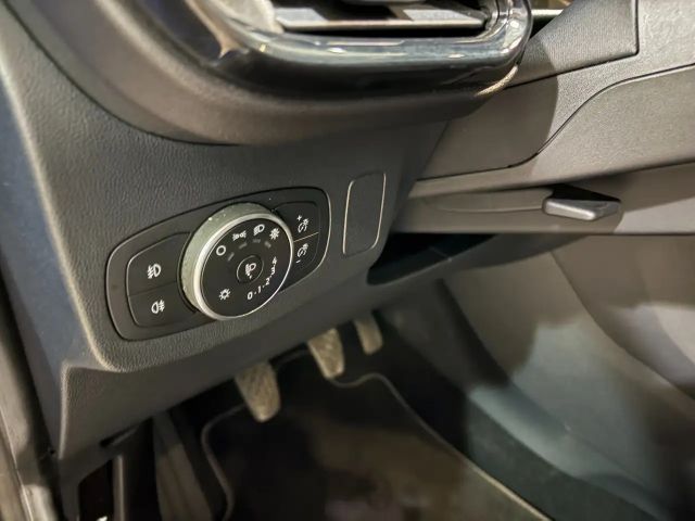 Ford Puma EcoBoost Titanium