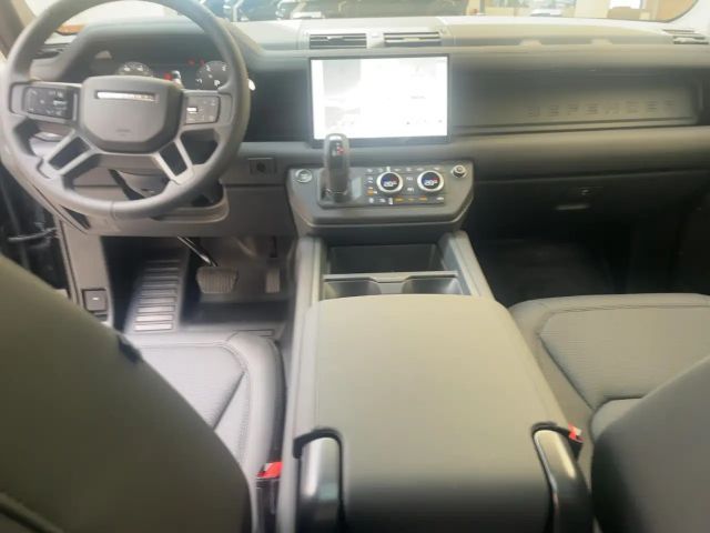 Land Rover Defender 110 D300 Dynamic SE