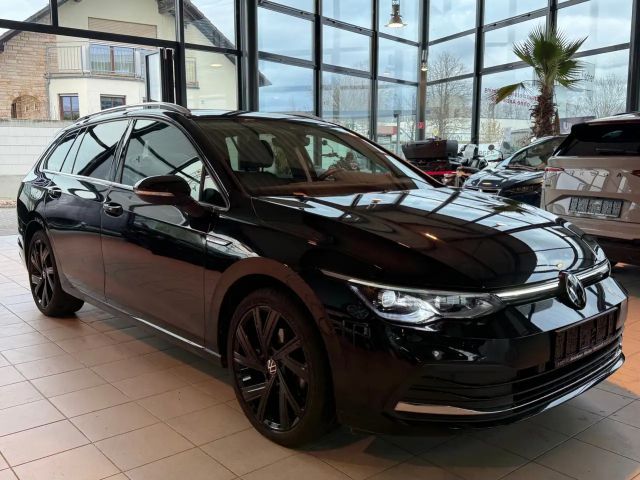 Volkswagen Golf 1.5 eTSI Style Variant