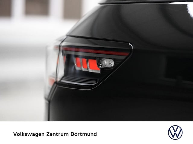 Volkswagen Golf 1.5 eTSI Golf VIII R-Line