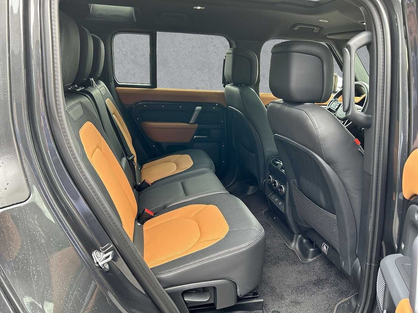 Land Rover Defender 110 Dynamic HSE