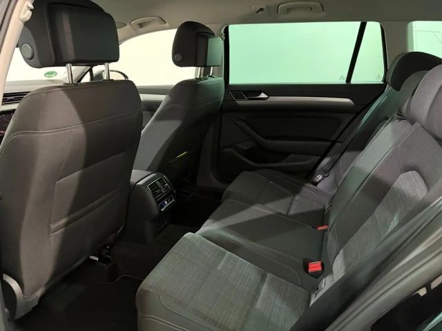 Volkswagen Passat 2.0 TDI Business DSG Variant