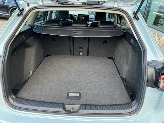 Volkswagen Golf 1.5 eTSI DSG Golf VIII Variant