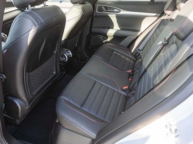 Alfa Romeo Stelvio AT8 Q4 Turbo