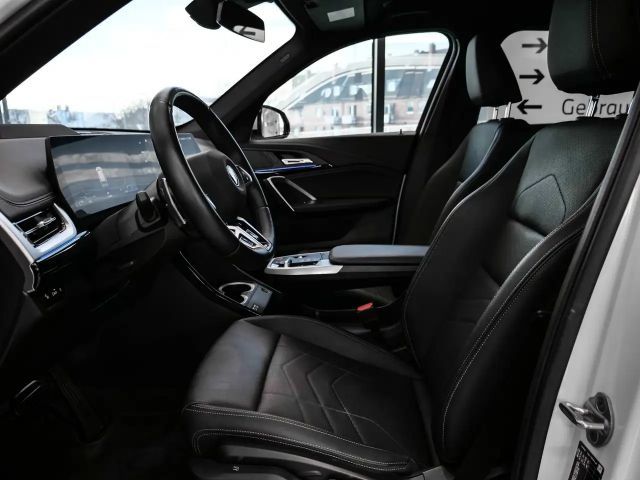 BMW X1 xDrive30e xLine Aut Nav HuD LED AHK Komfzg