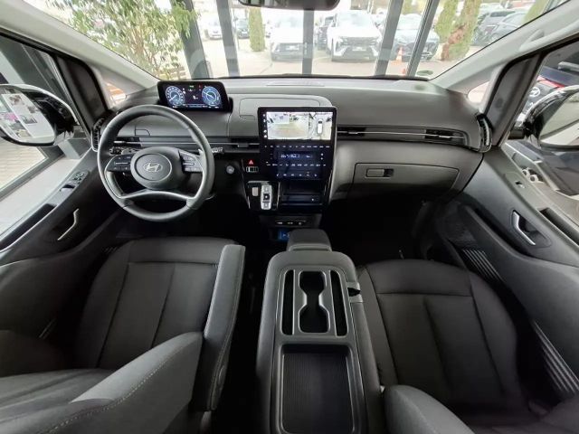 Hyundai Staria Trend