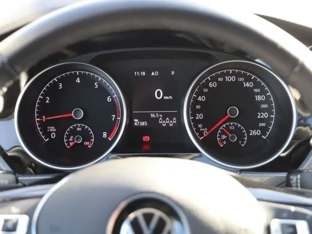 Volkswagen Touran 1.5 TSI DSG