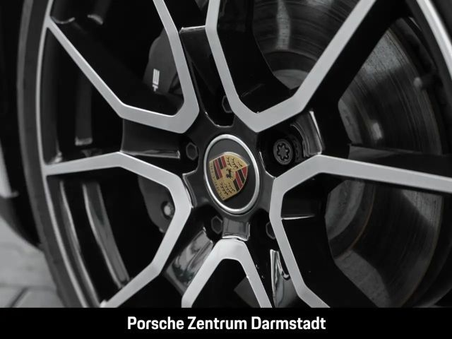 Porsche Taycan Surround-View BOSE Luftfederung 21-Zoll