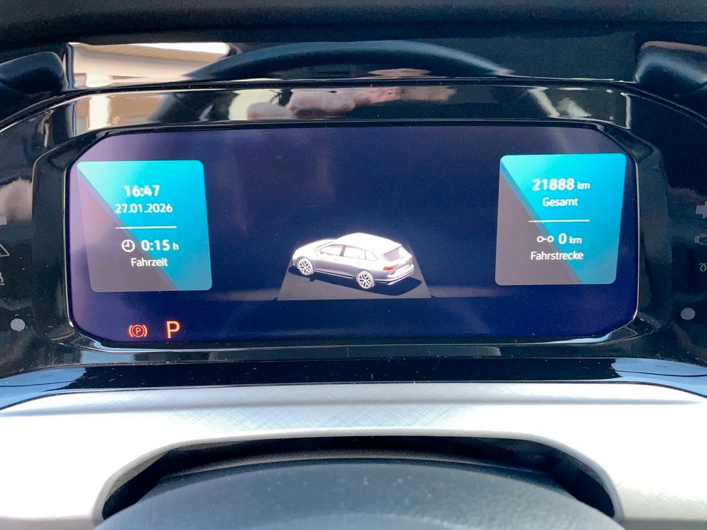 Volkswagen Golf 1.5 eTSI DSG Life Variant