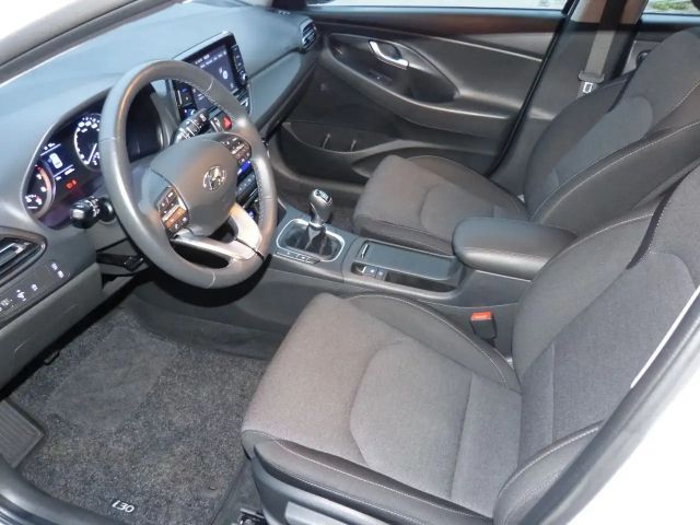 Hyundai i30 cw KLIMAAUT. APPLE SHZ LHZ KAMERA ALU