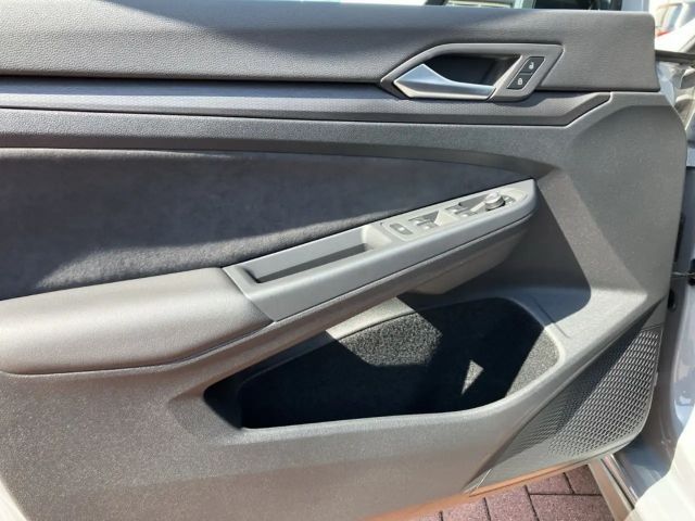 Volkswagen Golf DSG GTI Style