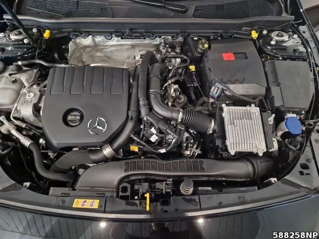 Mercedes-Benz CLA 200 AMG Line