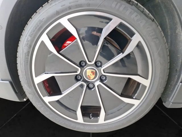 Porsche Taycan 4S Cross Turismo