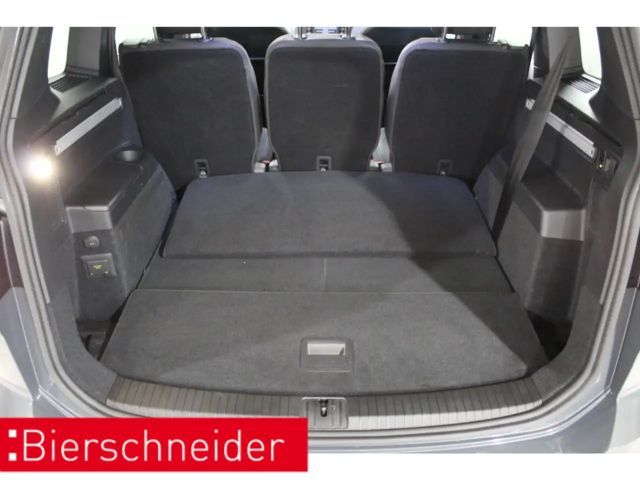 Volkswagen Touran 1.5 TSI DSG R-Line Style