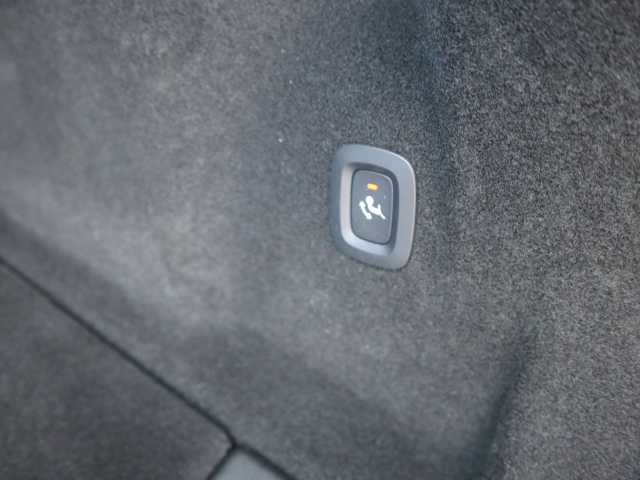 Volvo XC60 AWD Dark Plus