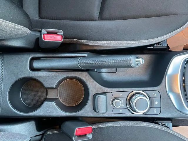 Mazda 2 Lim. Center-Line