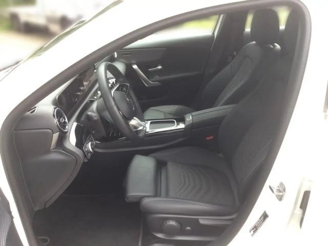 Mercedes-Benz A 220 4MATIC Progressive