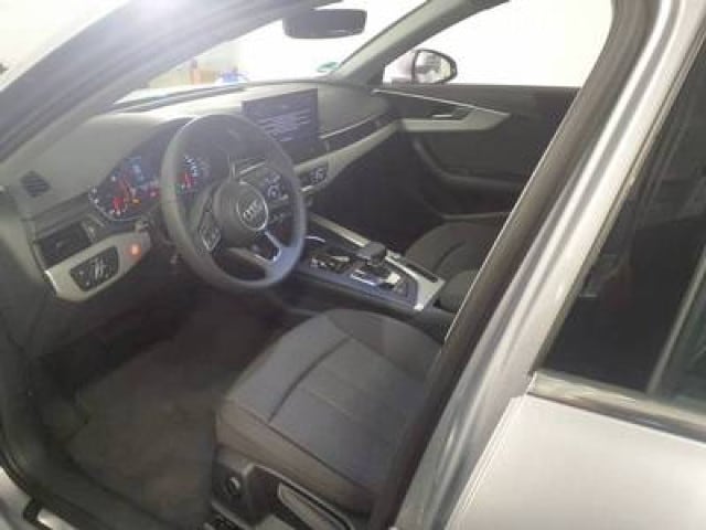 Audi A4 40 TFSI S-Tronic Sedan