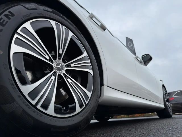 Mercedes-Benz E 450 4MATIC AVANTGARDE Sedan