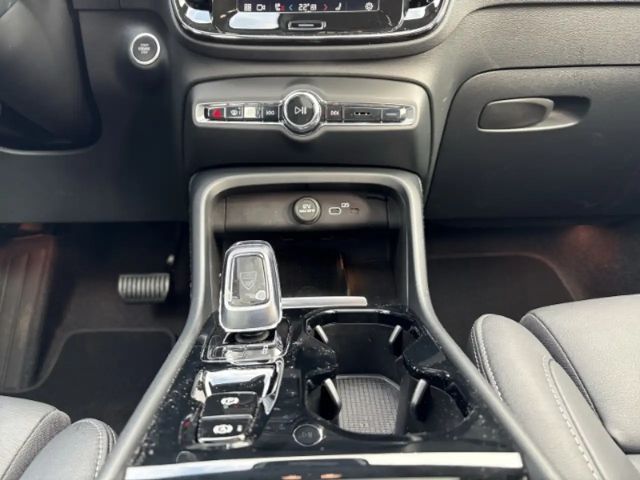 Volvo XC40 Dark Plus