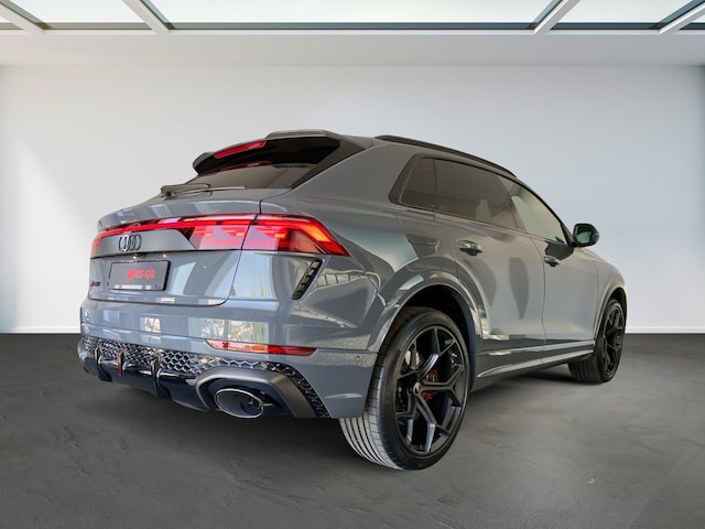 Audi RS Q8 Performance Quattro