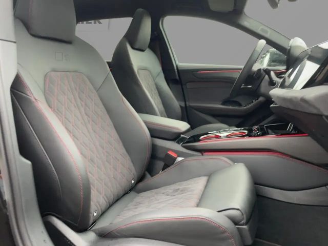 Audi A6 Avant Quattro S-Tronic