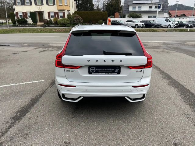 Volvo XC60 AWD Dark Plus