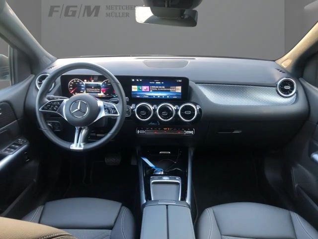 Mercedes-Benz B 250 4MATIC Progressive Sedan