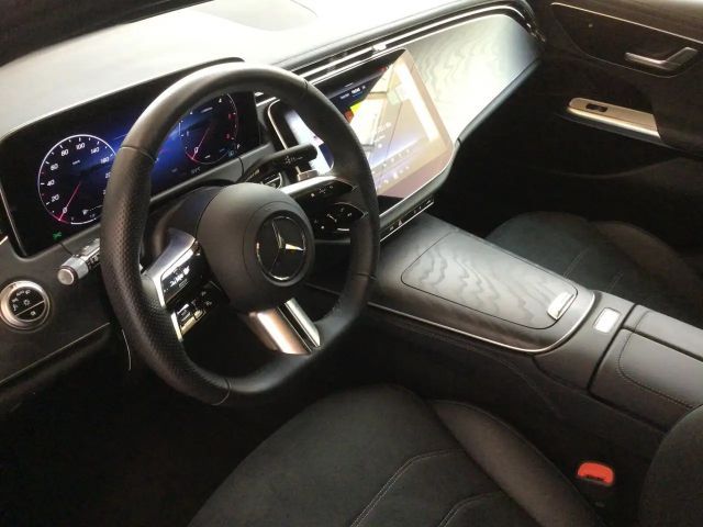 Mercedes-Benz E 220 AMG Line E 220 d Estate