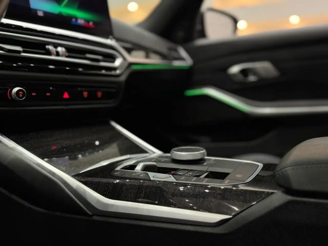 BMW 330 330e M-Sport Sedan xDrive