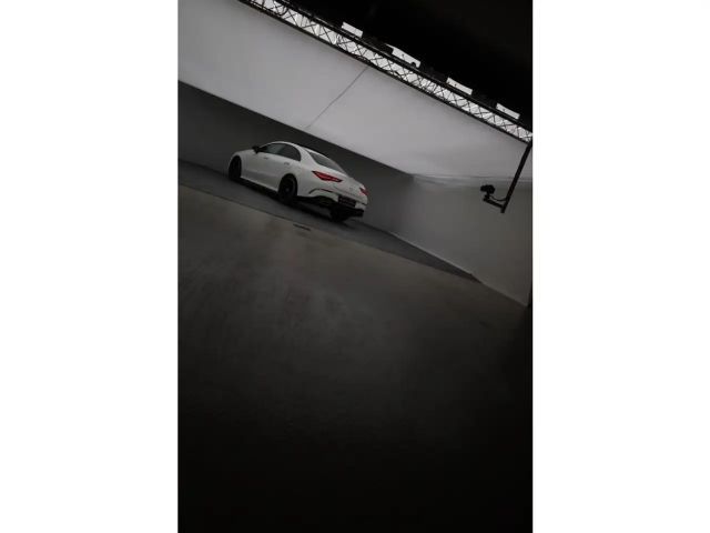 Mercedes-Benz CLA 200 AMG Line Coupé