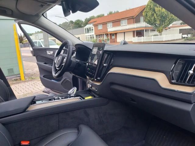 Volvo XC60 AWD Dark Recharge Ultra