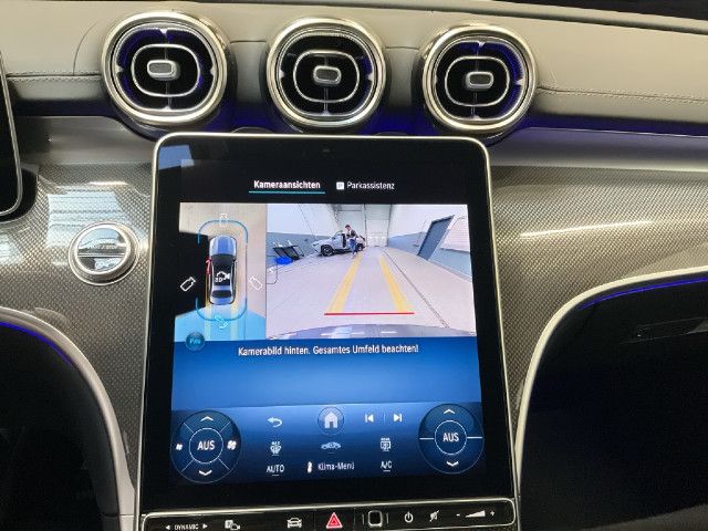 Mercedes-Benz C 200 AMG Line Sedan