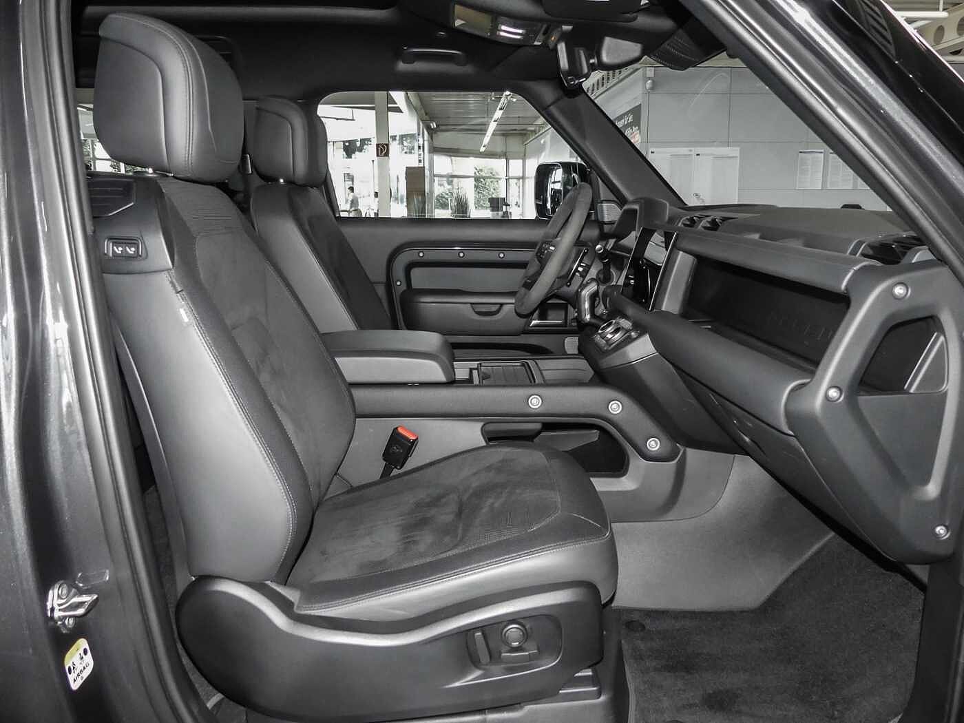 Land Rover Defender 90