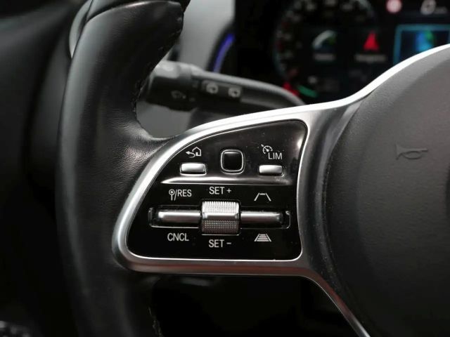 Mercedes-Benz EQB 300 4MATIC Progressive