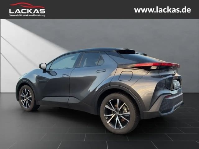 Toyota C-HR Team D