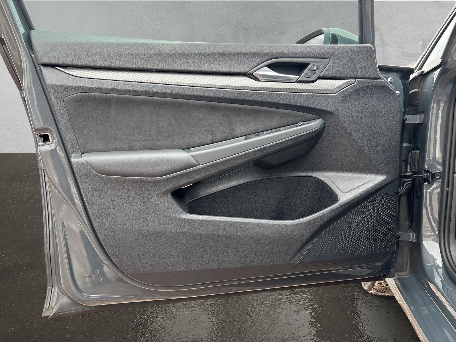 Volkswagen Golf 1.5 eTSI Style