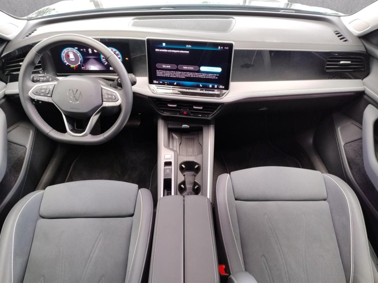 Volkswagen Passat 1.5 eTSI Business DSG Variant