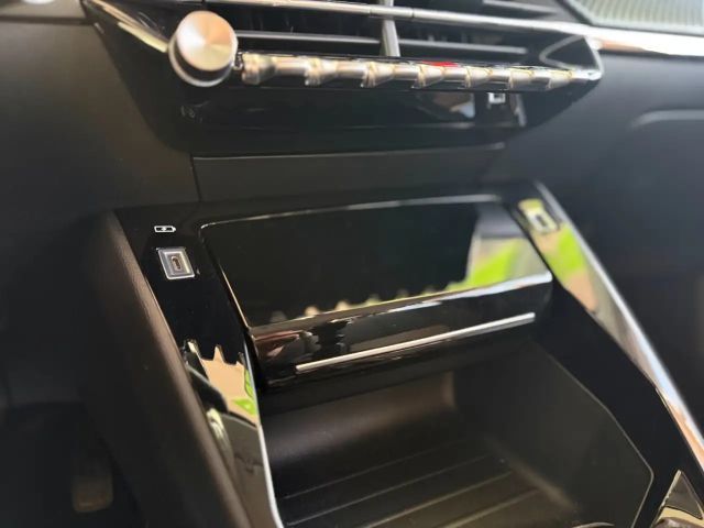 Peugeot 208 Allure Pack PureTech